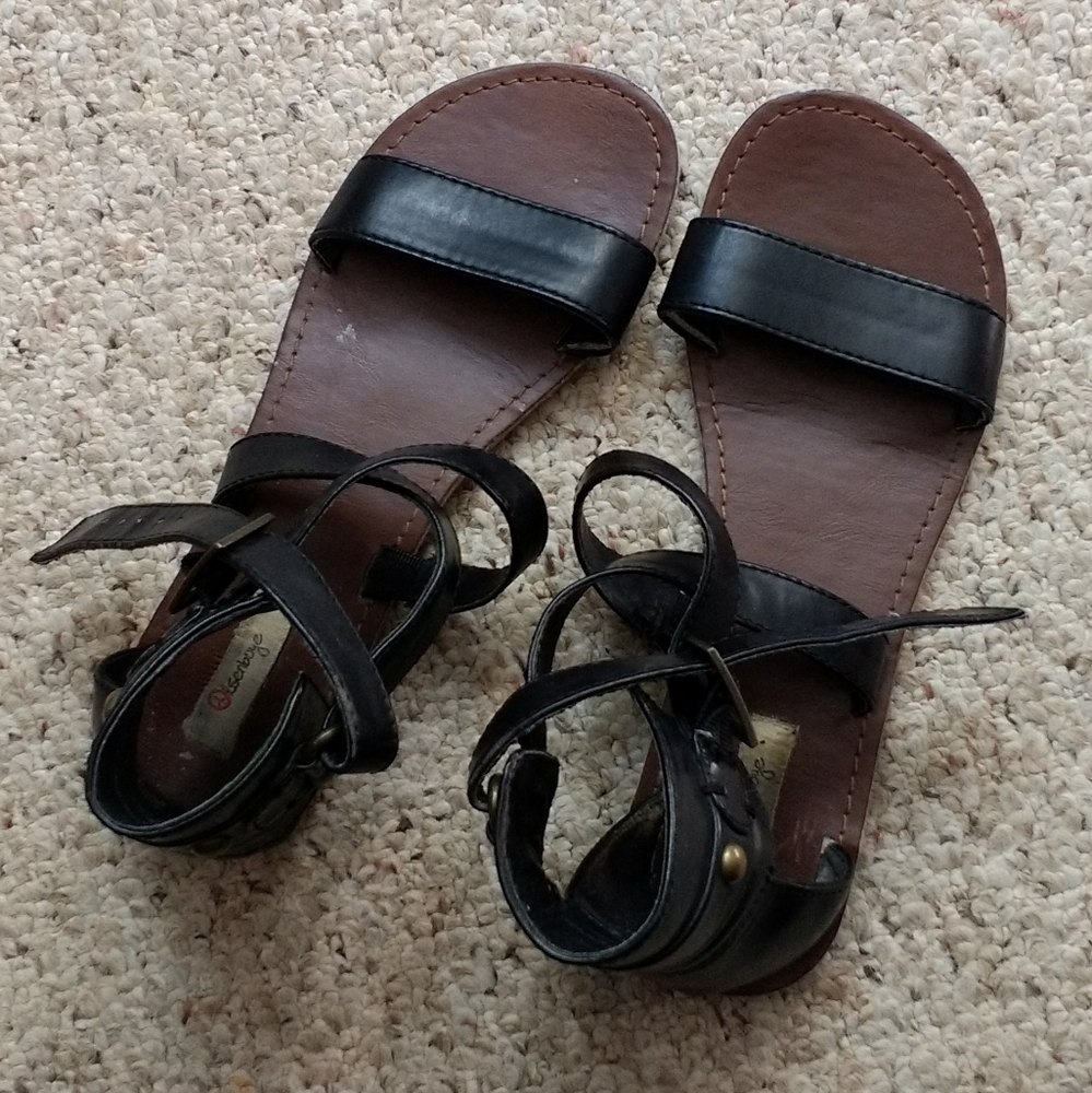 Olsenboye Black Leather Strap Sandal Size 7